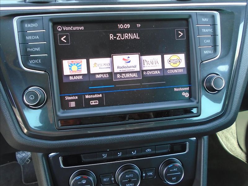 Volkswagen Tiguan 2,0   4X4 110KW - fotka 23 z 27