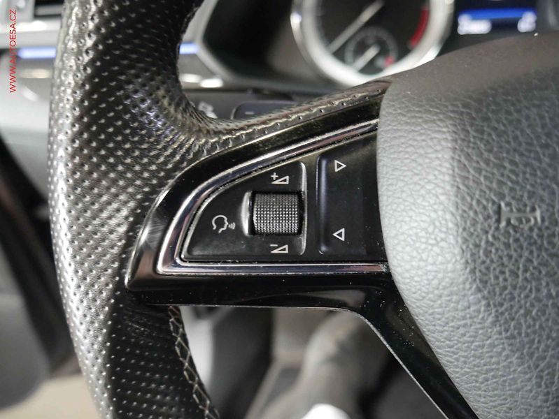 Škoda Superb (2018) 2.0 TDI 4x4, ČR, DSG, navi - fotka 12 z 23