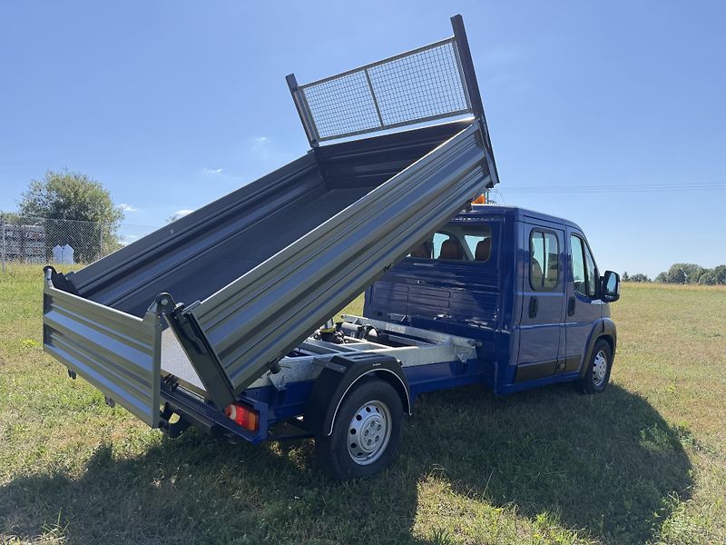 Peugeot Boxer (2007) 2.2HDi 7míst Nový 3s Sklápěč - fotka 2 z 18
