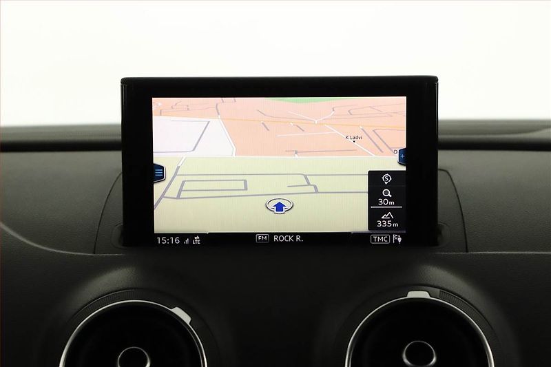 Audi A3 (2017) e-tron, Automat, Navi - fotka 13 z 21