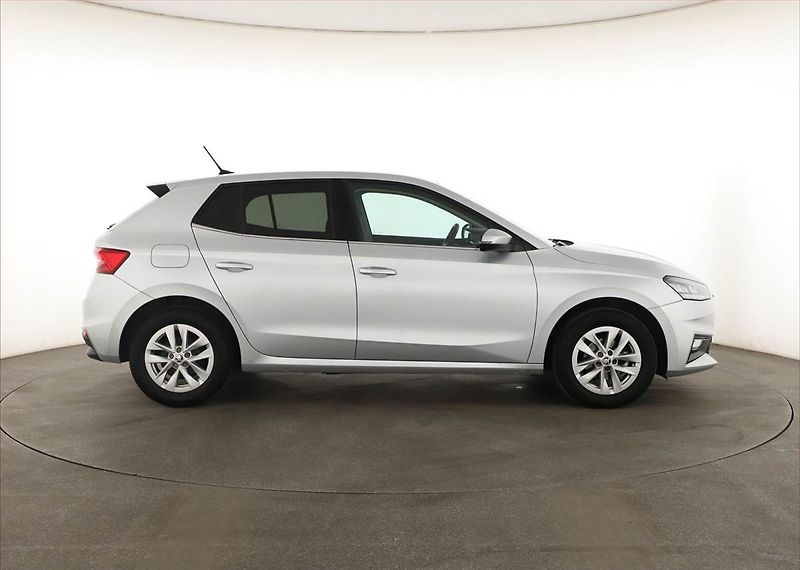 Škoda Fabia (2024) 1.0 TSI, Top Selection, FullLe - fotka 6 z 15