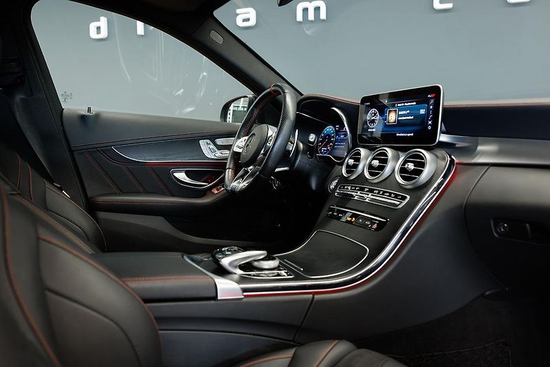 Mercedes-Benz Třídy C (2019) C43 AMG V6 Biturbo 4Matic - fotka 25 z 44