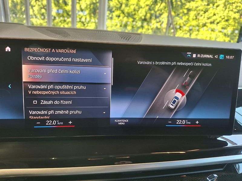 BMW X7 xDrive 40d Individuál - fotka 20 z 31
