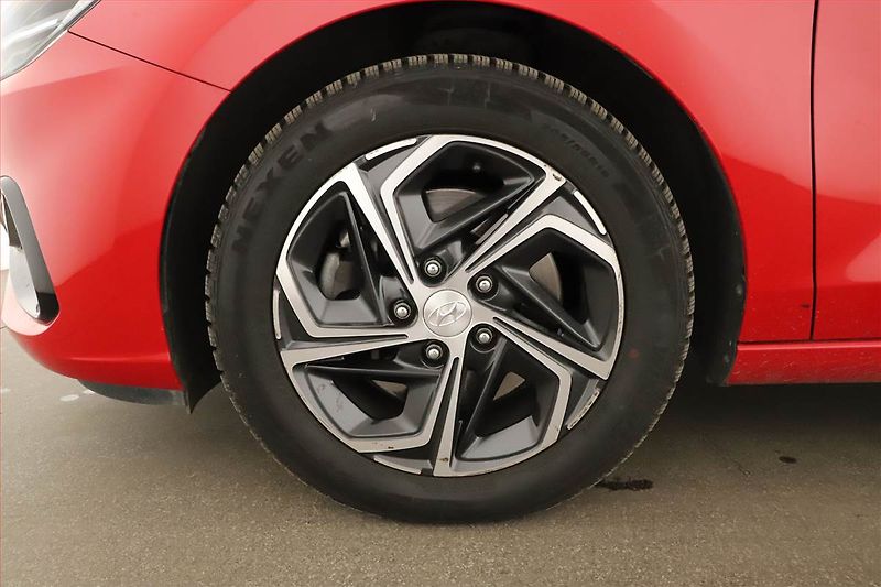 Hyundai i30 (2021) 1.5 T-GDI MHEV, Serv.kniha - fotka 12 z 15