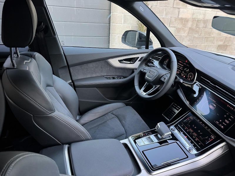 Audi Q7 S-LINE 50TDI 210kW Quattro - fotka 12 z 27