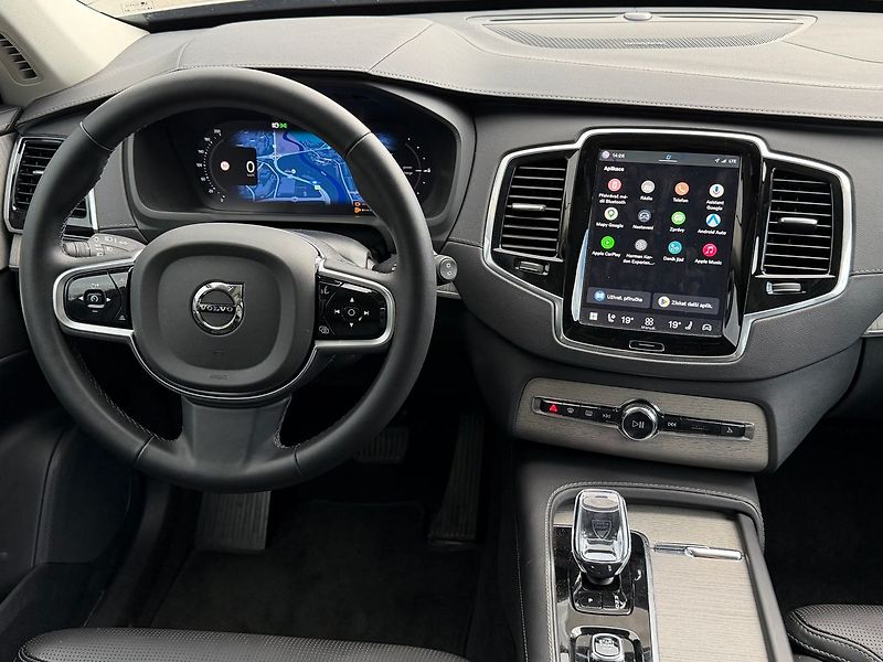 Volvo XC90 PlusDark T8,AWD,Plug-in hybrid - fotka 23 z 26