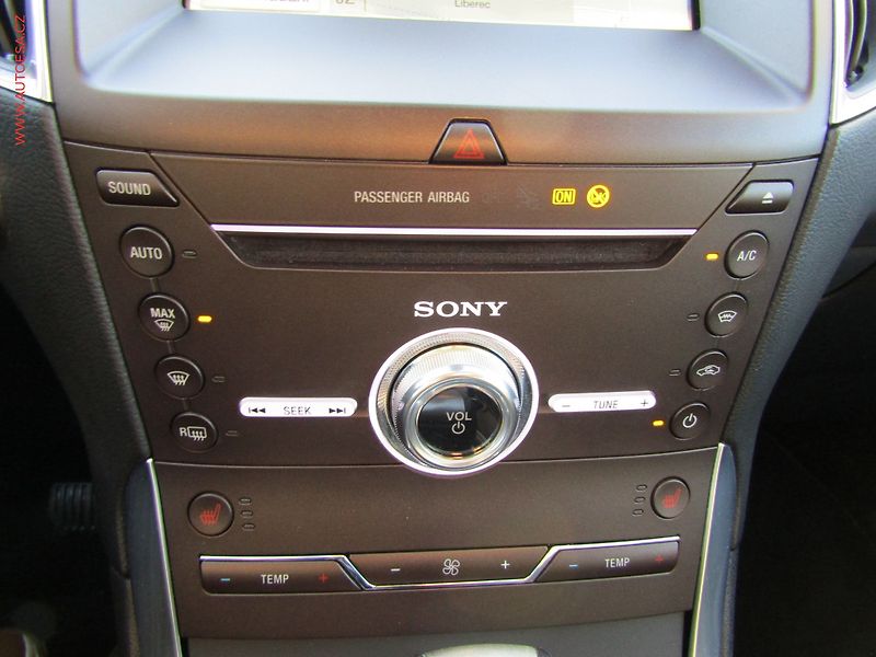 Ford S-MAX (2017) 2.0 TDCi 4x4, AT, LED, kamera - fotka 14 z 24
