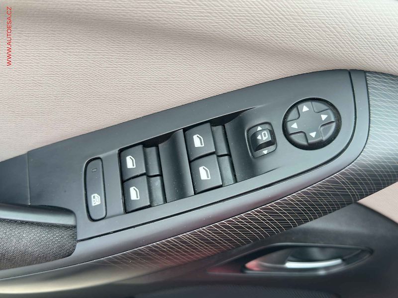 Citroën C4 Picasso (2018) 1.6 HDI, AC, temp. - fotka 11 z 23