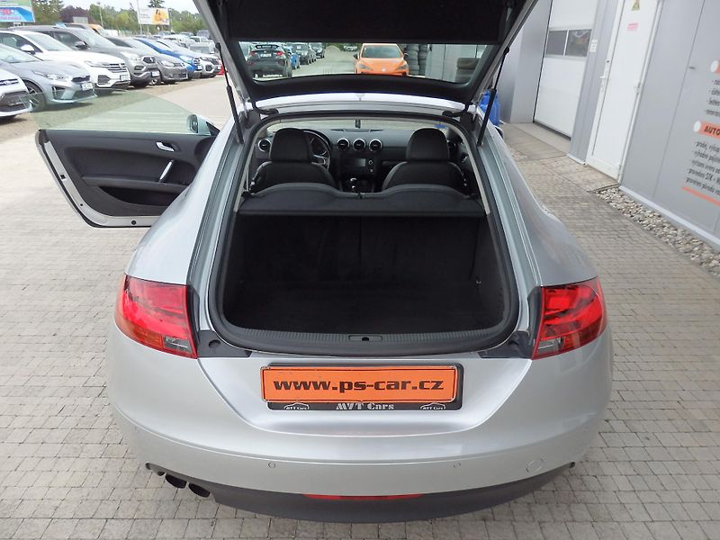 Audi TT 2.0 TFSI 147 kW ZÁLOHOVÁNO - fotka 8 z 16