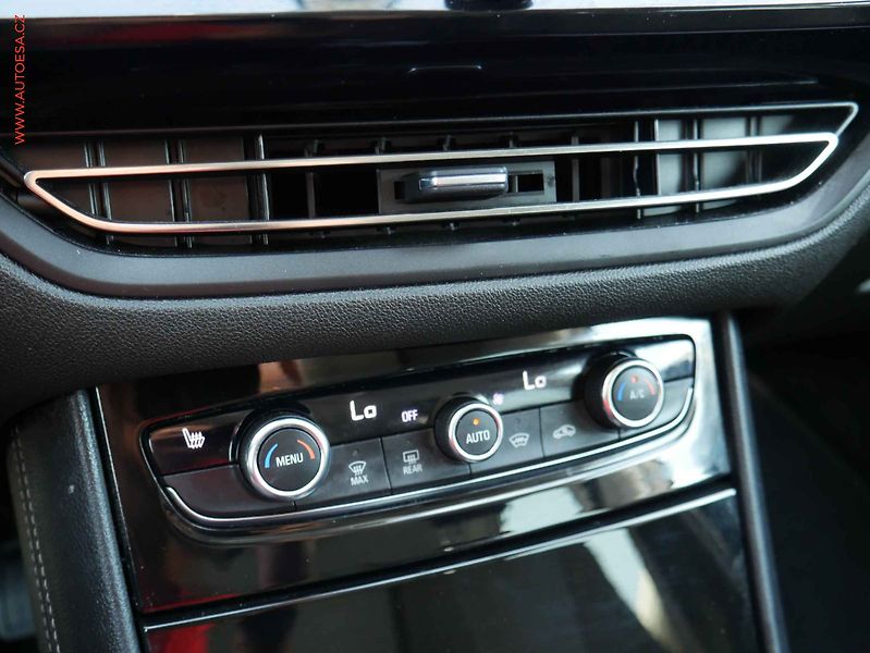 Opel Grandland (2022) 1.5 CDTi, Ultimate, AT, LED - fotka 18 z 21