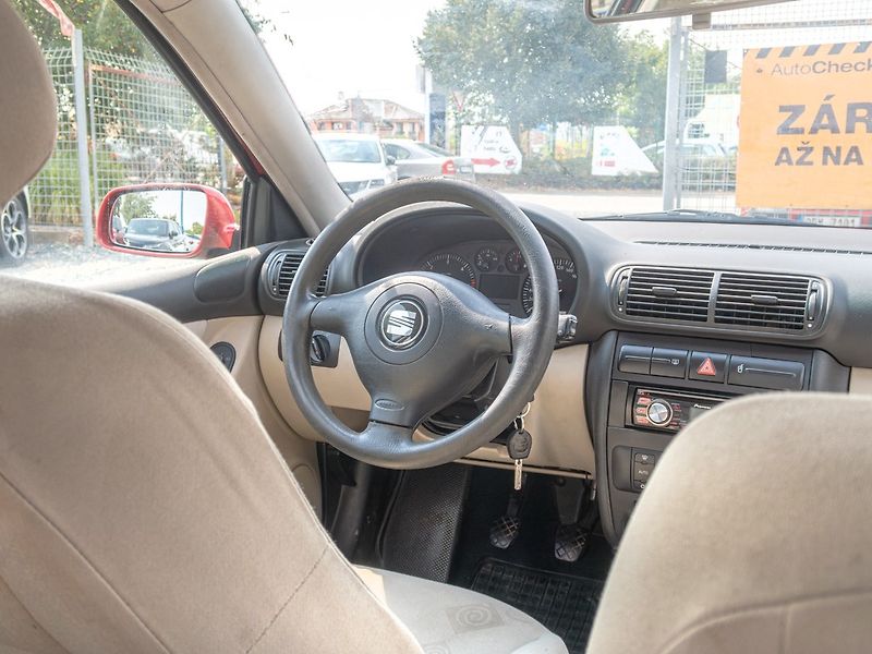 Seat Leon (2002) 1.9TDI 66KW DIGI – 2x KOLA - fotka 12 z 39