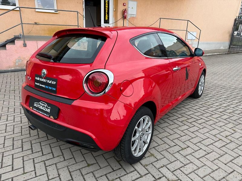 Alfa Romeo MiTo (2009) 1.4 77 kW - Málo najeto ! - fotka 4 z 15