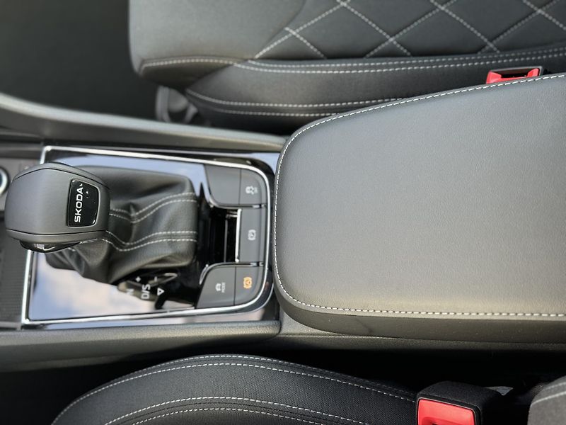 Škoda Karoq (2026) Sportline 1,5 TSI 110 kW DSG - fotka 24 z 32