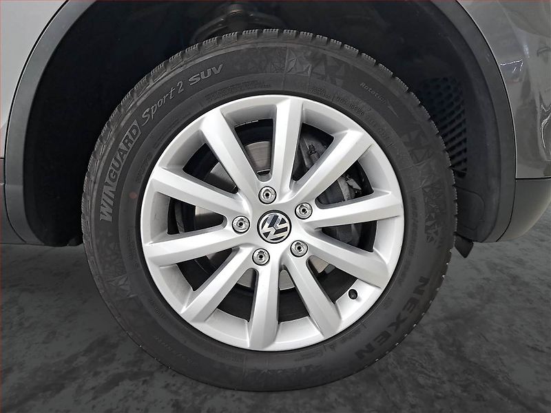 Volkswagen Touareg (2012) 3.0 TDI, 4X4, Automat, Kůže - fotka 15 z 19