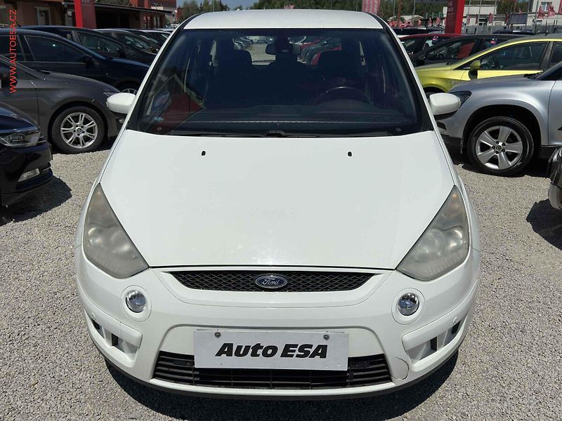 Ford S-MAX (2006) 2.0TDCi, AC, park.čidla - fotka 2 z 16