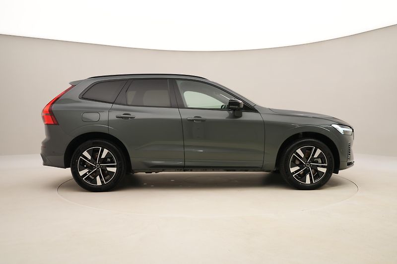 Volvo XC60 T8 AWD RECHARGE PLUS DARK CZ - fotka 14 z 66