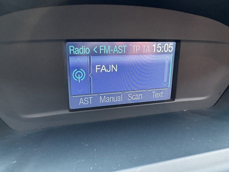 Ford C-MAX (2011) 1.6i Ti-VCT Titanium Xenony - fotka 12 z 49