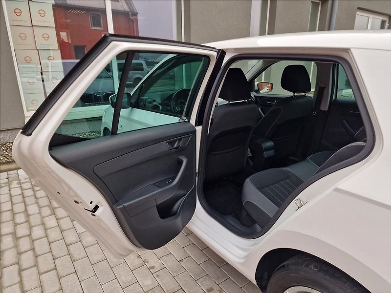 Škoda Fabia 1.0TSI Style, původ ČR,1.Maj. - fotka 18 z 48