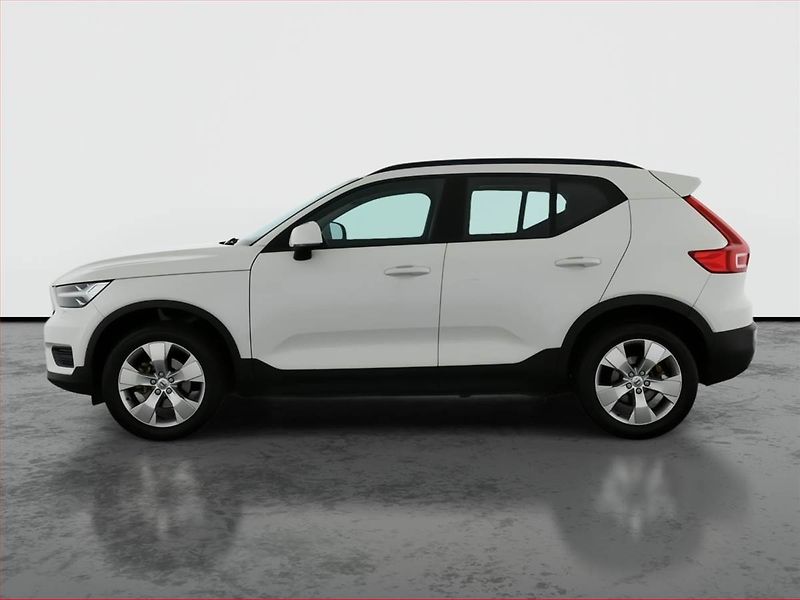 Volvo XC40 (2018) T3 - fotka 3 z 15