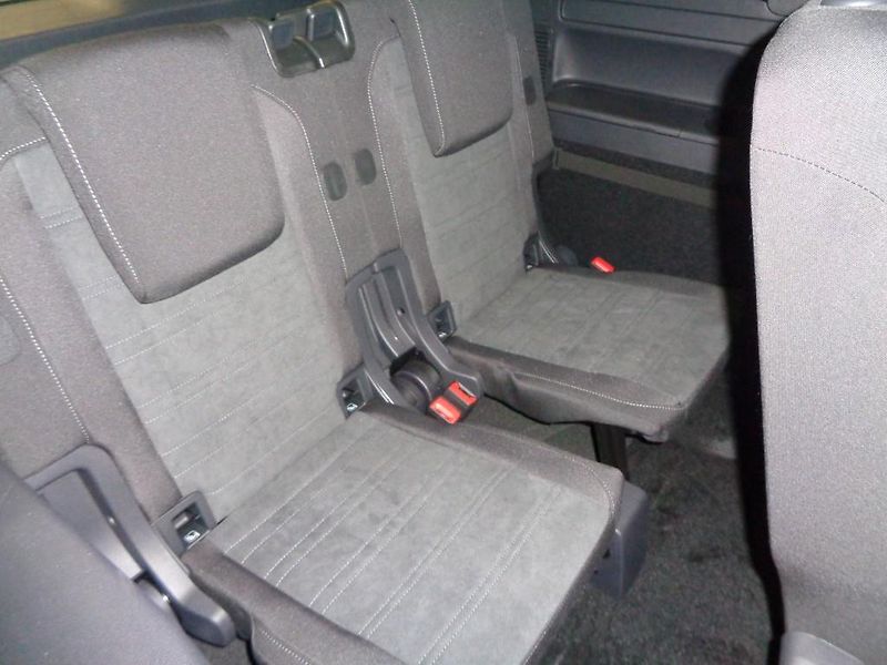 Volkswagen Touran 1.5 TSI 7DSG PEOPLE  110 KW - fotka 25 z 30