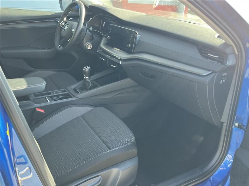 Škoda Octavia 2,0 TDi Ambition LED záruka - fotka 19 z 29