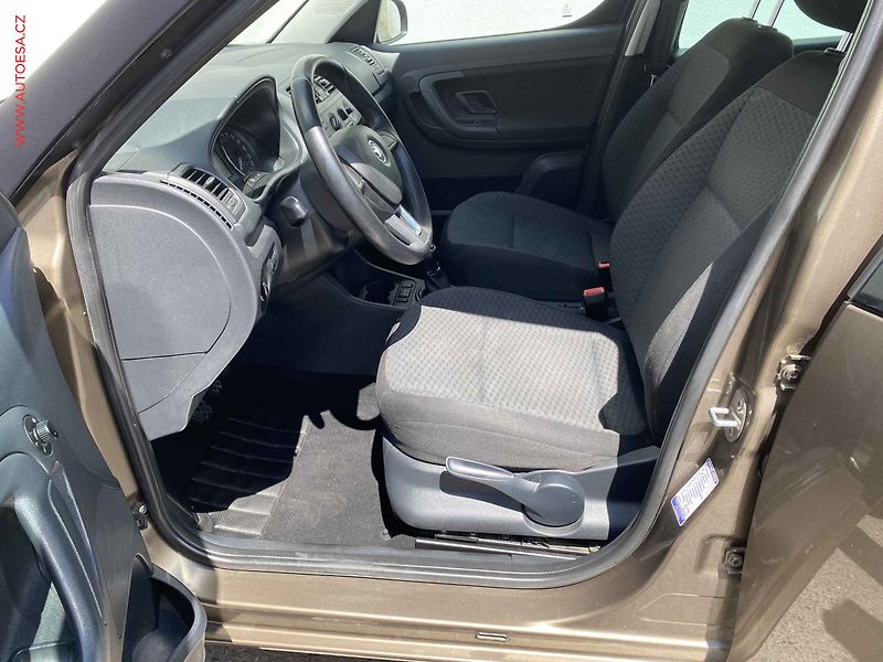 Škoda Roomster (2013) 1.2 TSI, Ambition, TZ - fotka 9 z 19