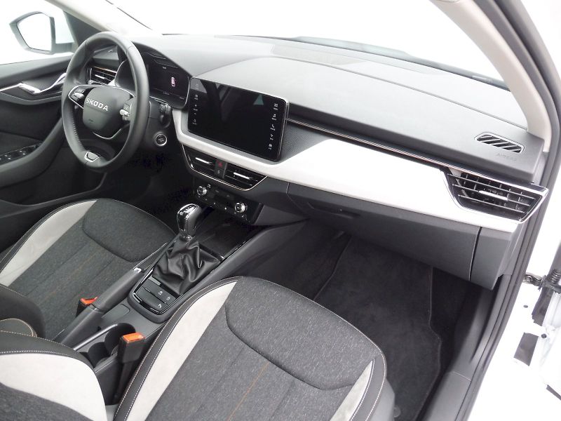 Škoda Kamiq (2025) Top Selection 1,0 TSI 85kW DSG - fotka 8 z 30