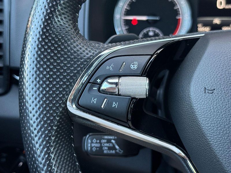 Škoda Karoq (2022) 2.0 TDI 4x4 DSG Sportline - fotka 20 z 33
