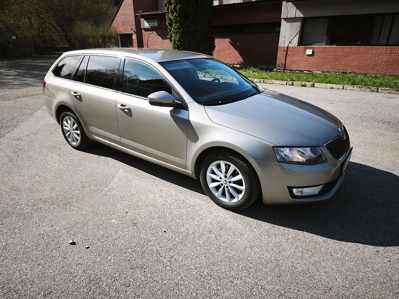 Škoda Octavia (2015)  2.0tdi 110kw, ČR, nebourané - fotografie inzerátu