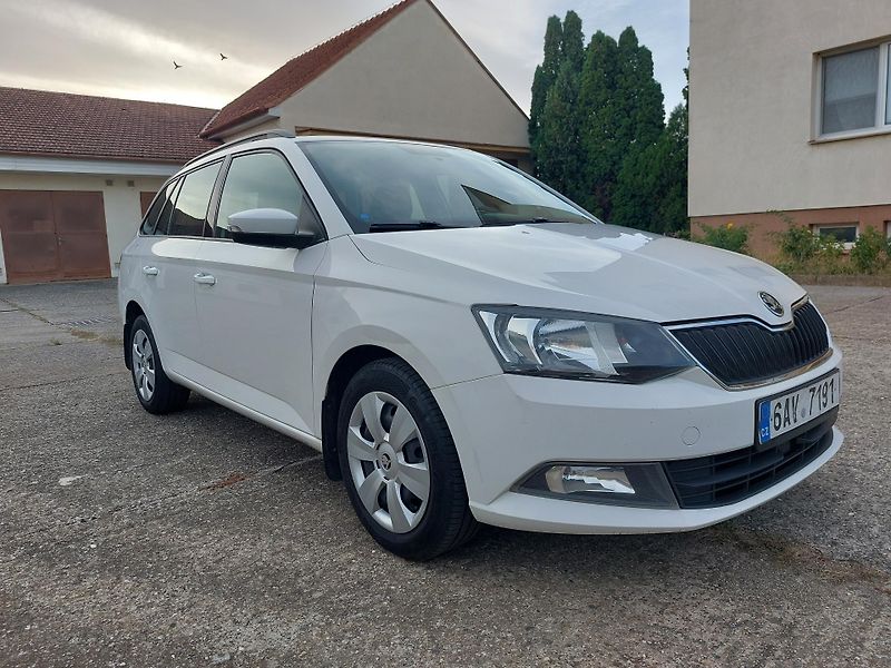 Škoda Fabia (2018) 1,4 TDi 66kw Ambition ČR 1.maj - fotka 7 z 19