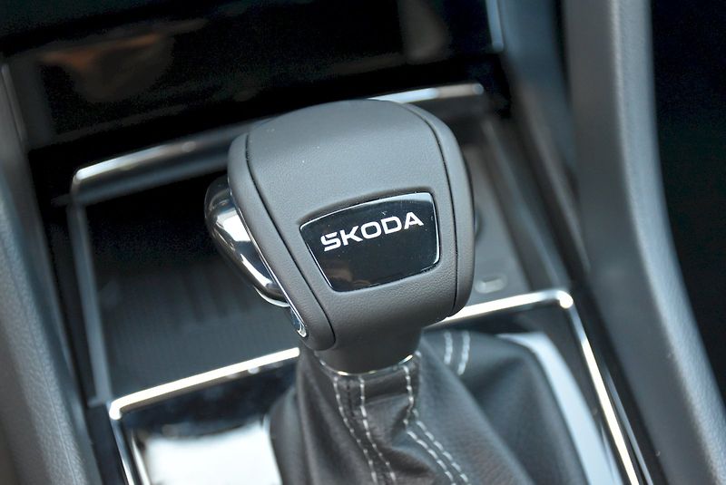 Škoda Karoq (2025) Sportline 1,5 TSI 110 kW 7° au - fotka 6 z 39