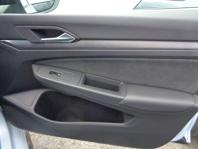 Volkswagen Golf 1.5 TSI R-LINE  110 kW - fotka 30 z 30