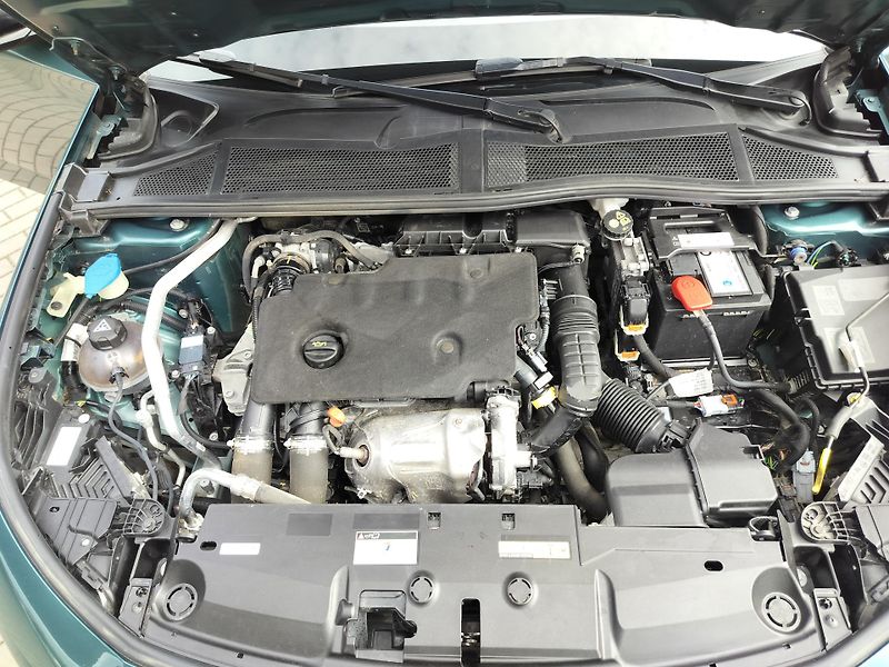 Peugeot 308 SW  1.5 BlueHDI  96kW  automat - fotka 30 z 30