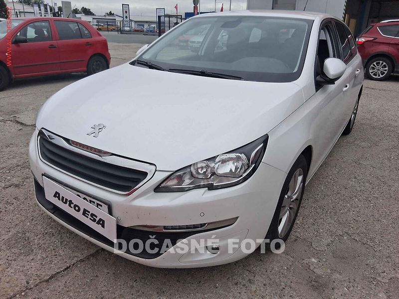 Peugeot 308 (2017) 1.6HDi, 1.maj, AT, park.asist - fotka 1 z 3