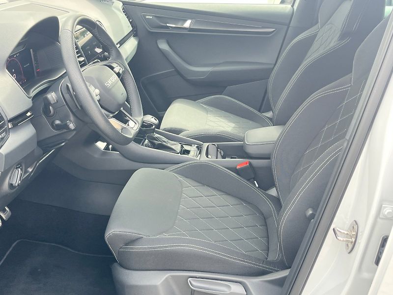Škoda Karoq (2024) Sportline 1,5TSI 110kW DSG 7st - fotka 13 z 33