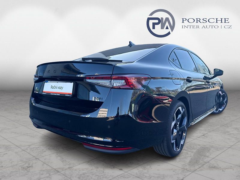 Škoda Superb Sportline 2.0 TDI 142kw DSG 4x - fotka 2 z 29