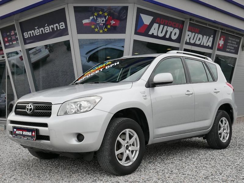 Toyota RAV4 2,2 D-4D Terra 4x4 - fotografie inzerátu