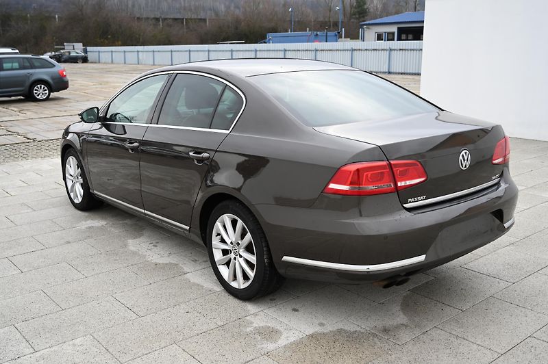 Volkswagen Passat 2.0TSI 155KW DSG Highline 7/14 - fotka 7 z 33