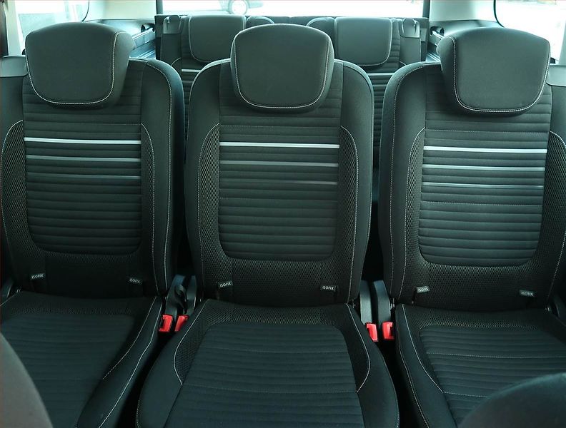Volkswagen Sharan (2015) 2.0 TDI, Automat, 7 míst, Navi - fotka 10 z 29