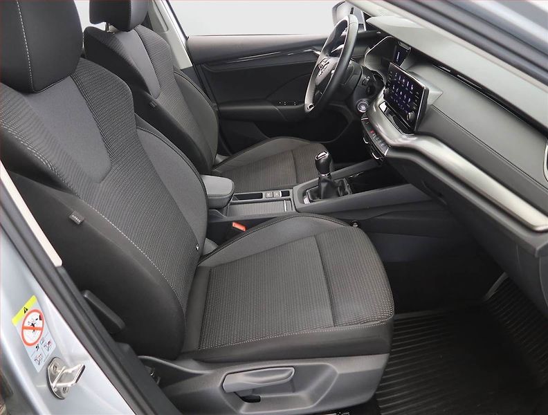Škoda Octavia (2023) Ambition 2.0 TDI, ČR,1.maj - fotka 9 z 24