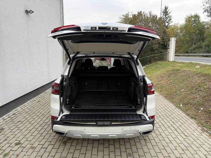 BMW X5 (2021) - fotka 3 z 27