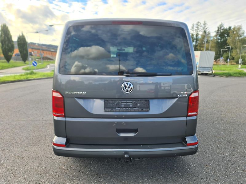 Volkswagen Multivan (2016) T6 2.0 TDi 110-KW DSG POSTEL S - fotka 8 z 35
