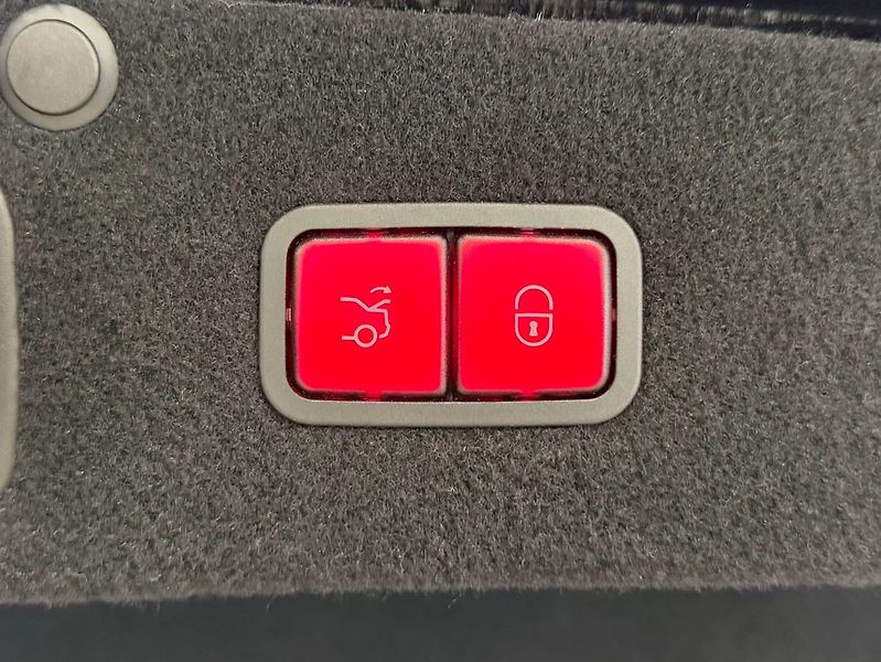 Mercedes-Benz Třídy S V8 4MATIC LONG, WEBASTO, PANOR - fotka 29 z 31