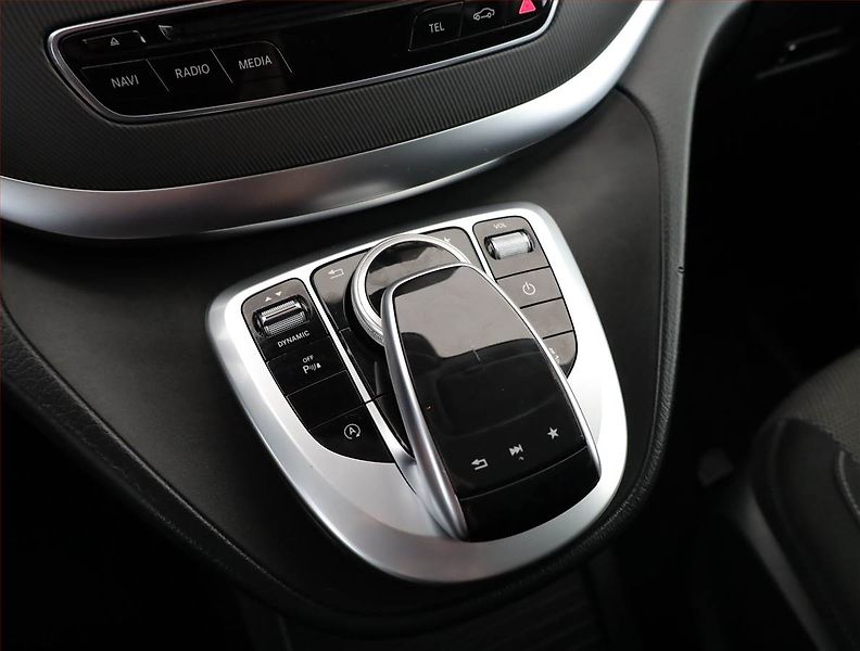 Mercedes-Benz Třídy V (2018) 250 d 4MATIC, DPH - fotka 10 z 19
