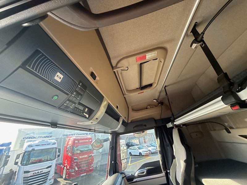 MAN TGX18.460 EURO 6 MEGA/lowdeck - fotka 11 z 14