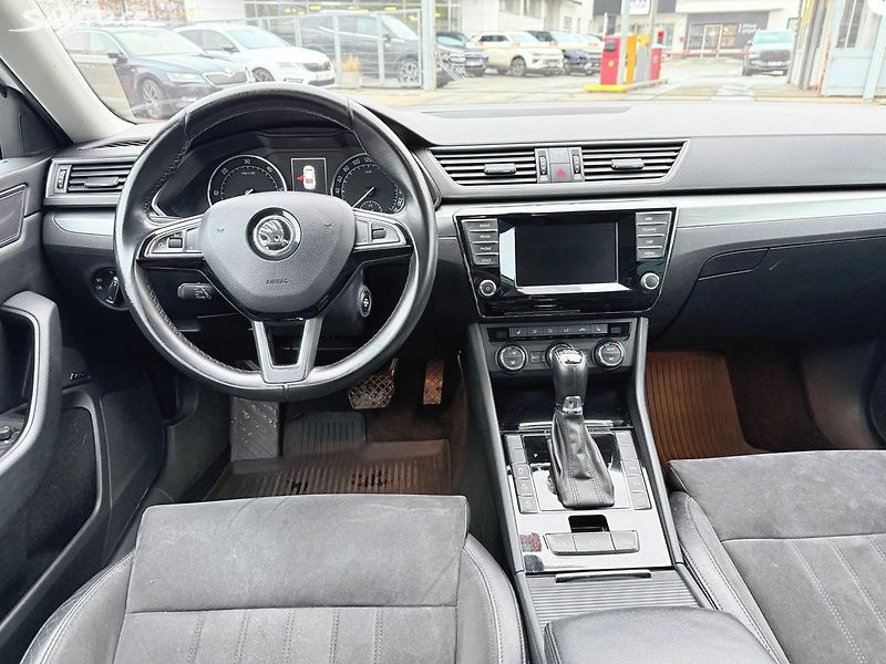 Škoda Superb 2.0 TDI 140kW - fotka 9 z 33