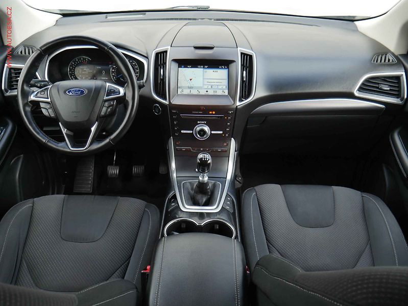 Ford Edge (2017) 2.0TDCi 4x4, 1.maj, servis - fotka 8 z 20