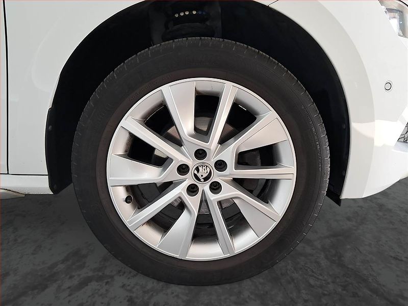 Škoda Kamiq (2019) Style 1.0 TSI, Serv.kniha - fotka 15 z 17
