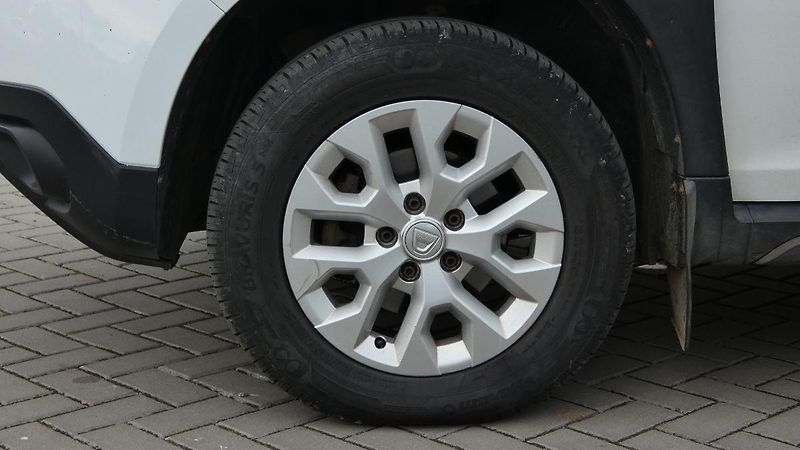 Dacia Duster 1.5 Blue dCi 4x4 Comfort - fotka 23 z 24