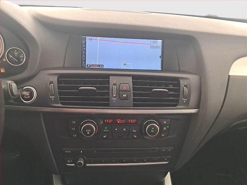BMW X3 (2012) M Sport xDrive20d, 4X4 - fotka 12 z 22